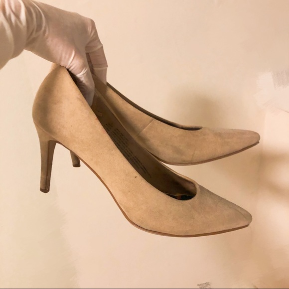 Old navy nude colour suede pumps - Picture 2 of 2